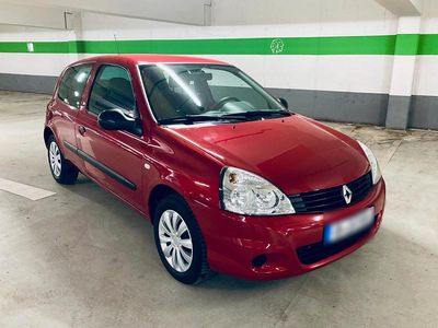 Second-hand Renault Clio II Campus 58 CP (42 kW) 2010 Roșu Hatchback