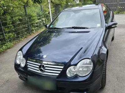 Gebraucht Mercedes C180 143 PS (105 kW) 2006 Blau Limousine