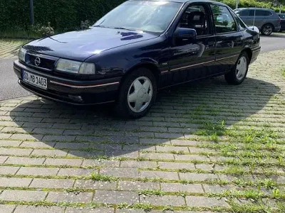 Gebraucht Opel Vectra 90 PS (66 kW) 1995 Blau Limousine