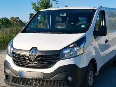 Gebraucht Renault Trafic 121 PS (88 kW) 2019 Weiß Van / Kleinbus