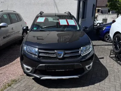 Usata Dacia Sandero Prestige 90 CV (66 kW) 2016 Nero Utilitaria