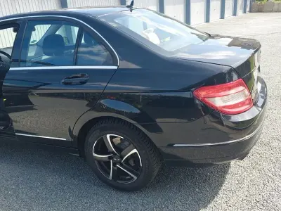 Gebraucht Mercedes C180 156 PS (114 kW) 2008 Schwarz Limousine
