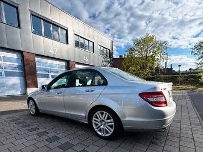 Gebraucht Mercedes C200 184 PS (135 kW) 2009 Silber Limousine