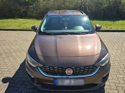 Usata Fiat Tipo Lounge 120 CV (88 kW) 2017 Marrone Station wagon