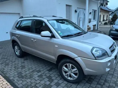 Używany Hyundai Tucson Edition+ 141 KM (103 kW) 2009 Srebrny SUV