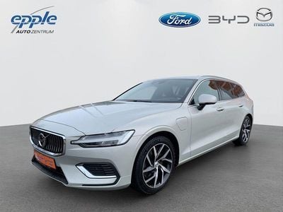 Gebraucht Volvo V60 Inscription 341 PS (250 kW) 2021 Birch light metallic (metallic) Kombi