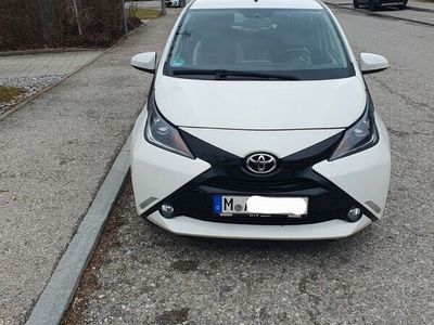 gebraucht Toyota Aygo (X) 1,0-l-VVT-i x-play