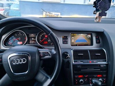 Grau Gebraucht 2011 Audi Q7 SUV | 14.721 € (Fairer Preis)