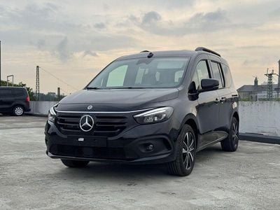 Mercedes EQT200