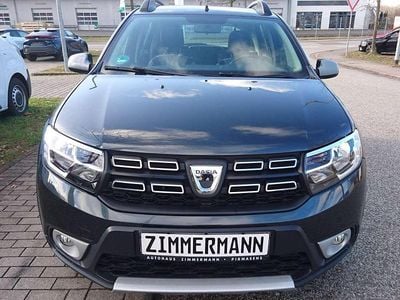 Gebraucht Dacia Sandero Stepway 90 PS (66 kW) 2017 Grau Limousine