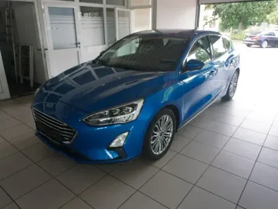 Gebraucht Ford Focus Titanium 125 PS (91 kW) 2018 Dynamicblaumet. (metallic) Limousine