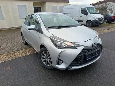 Silber Gebraucht 2018 Toyota Yaris Edition Kleinwagen | 13.900 € (Fairer Preis)