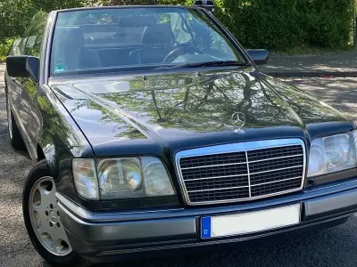 Gebraucht Mercedes E200 136 PS (100 kW) 1994 Grau Cabrio