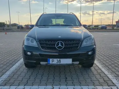 Gebraucht Mercedes ML320 224 PS (164 kW) 2006 Schwarz SUV