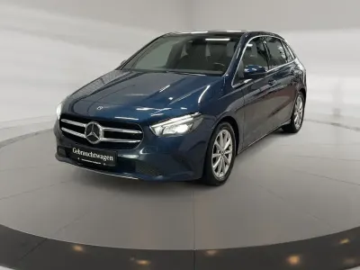 Gebraucht Mercedes B180 Progressive 136 PS (100 kW) 2019 Denimblau metallic Kleinwagen