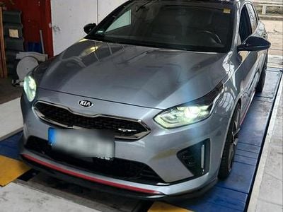 Grau Gebraucht 2020 Kia ProCeed Kombi | 22.500 € (Guter Preis)