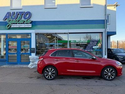 Rot Gebraucht 2017 Hyundai i30 Intro Edition Limousine | 14.990 € (Teuer)