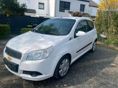 Gebraucht Chevrolet Aveo 85 PS (62 kW) 2009 Weiß Kleinwagen
