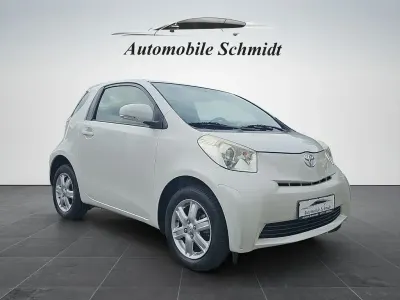 Gebraucht Toyota iQ Basis 68 PS (50 kW) 2009 Weiß Kleinwagen