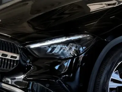 Second-hand Mercedes GLA200 Progressive 150 CP (110 kW) 2024 Negru SUV