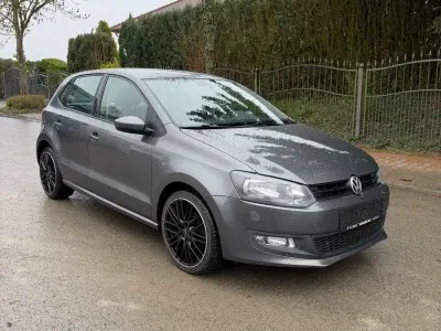 Gebraucht VW Polo 90 PS (66 kW) 2012 Grau Kleinwagen