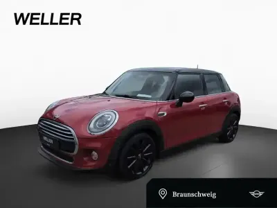 Używany Mini Cooper Chili 136 KM (100 kW) 2015 Czerwony Hatchback
