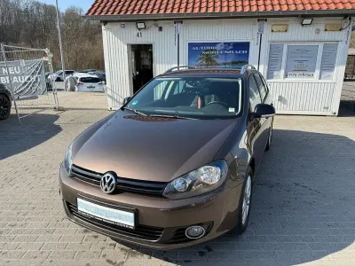 Gebraucht VW Golf VII Match 86 PS (63 kW) 2013 Braun Kombi