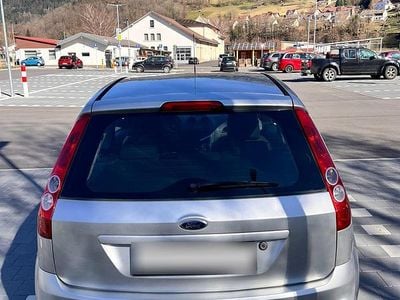 Gebraucht Ford Fiesta 71 PS (52 kW) 2009 Silber Kleinwagen