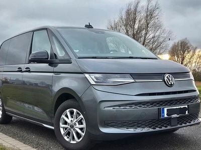 Usado VW Multivan 150 HP (110 kW) 2024 Cinzento Monovolume