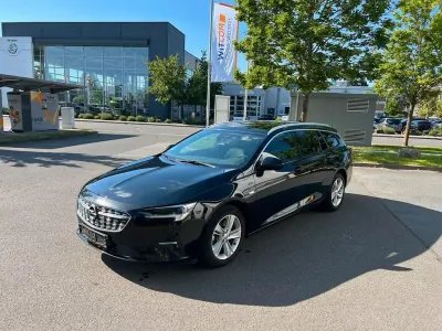 Używany Opel Insignia Elegance 174 KM (127 kW) 2023 Czarny Sedan/Limuzyna