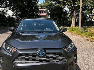 Gebraucht Toyota RAV4 Hybrid 178 PS (130 kW) 2021 Grau SUV