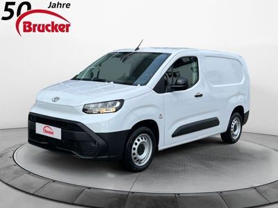 Ice white Gebraucht 2024 Toyota Proace City City Van / Kleinbus | 25.990 € (Etwas zu teuer)