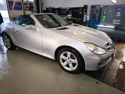 Second-hand Mercedes SLK200