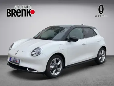 Gebraucht Ora 03 Pro+ 125 kW (171 PS) 2024 Moonlightwhite/starryblack twotone Kleinwagen