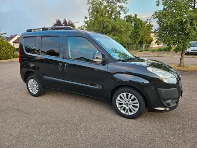 Gebraucht Fiat Doblò Emotion 135 PS (99 kW) 2011 Schwarz Van / Kleinbus