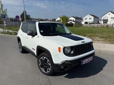 Gebraucht Jeep Renegade Trailhawk 170 PS (125 kW) 2016 Alpine white (vr296) SUV