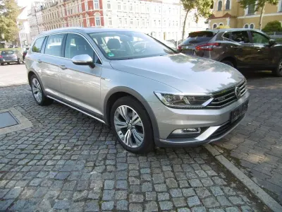 Gebraucht VW Passat Alltrack 150 PS (110 kW) 2015 Tungsten silver metallic Kombi