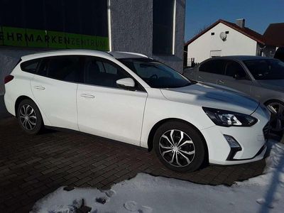 Frostweiß Gebraucht 2020 Ford Focus Kombi | 14.600 € (Fairer Preis)