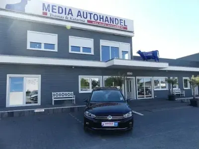 Gebraucht VW Golf VII LOUNGE 125 PS (91 kW) 2015 Schwarz Limousine