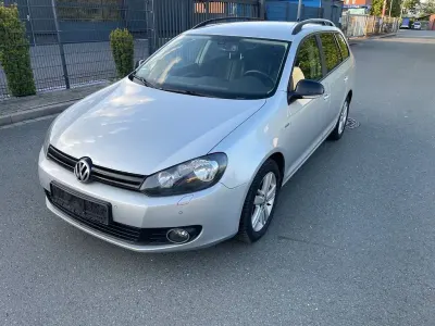 Używany VW Golf VII Match 105 KM (77 kW) 2013 Srebrny Kombi