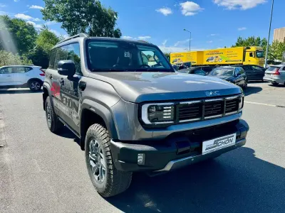 Neu Baic BJ40 162 PS (119 kW) 2026 Grau SUV
