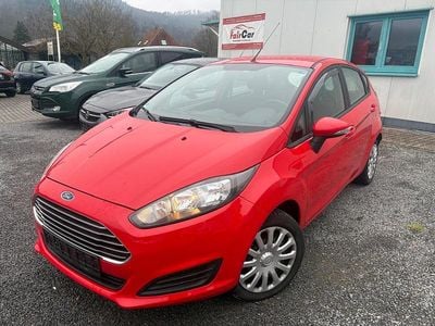 Rot Gebraucht 2015 Ford Fiesta Trend Kleinwagen | 6.999 € (Fairer Preis)