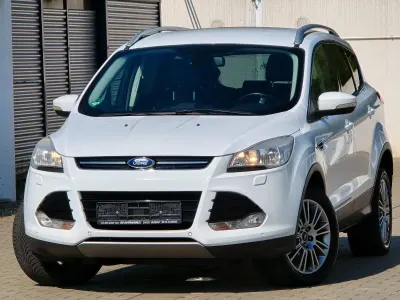 Gebraucht Ford Kuga Titanium 140 PS (102 kW) 2014 Weiß SUV