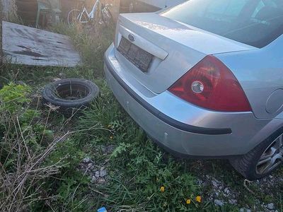 Usata Ford Mondeo 125 CV (91 kW) 2006 Argento Berlina