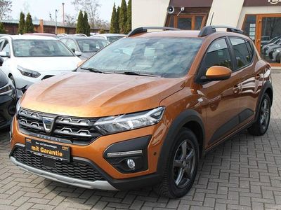 Gebraucht Dacia Sandero Comfort 91 PS (66 kW) 2022 Orange Limousine