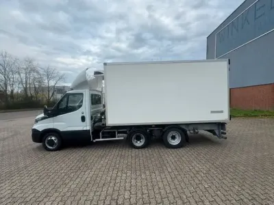 Gebraucht Iveco Daily 179 PS (131 kW) 2018 Weiss Van