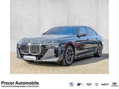 Usata BMW 750e M Sport 489 CV (359 kW) 2024 Grigio Berlina