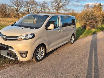 Gebraucht Toyota Proace 150 PS (110 kW) 2018 Grau Van / Kleinbus