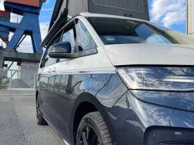 Gebraucht VW T7 Beach 150 PS (110 kW) 2025 Blau Van