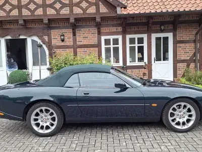 Gebraucht Jaguar XKR 363 PS (266 kW) 1999 Grün Cabrio